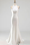 Robe de mariée en satin blanc sirène à col haut avec traîne balayante