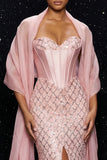 Robe de soirée corset sans bretelles en corset rose pailletté avec fente et cape
