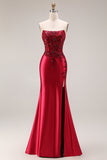 Robe de soirée longue vert foncé satin sans bretelles appliquée avec fente
