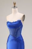 Corset sans bretelles en satin bleu royal longue robe de bal avec fente