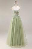 Corset en tulle vert clair ligne A à bretelles fines avec des ongles de promo longue robe de bal