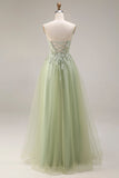 Corset en tulle vert clair ligne A à bretelles fines avec des ongles de promo longue robe de bal