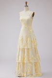 Robe de soirée longue à bretelles fines jaune en ligne A avec broderies florales