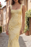 Robe de bal longue de bal brodée de sirène jaune à col carré