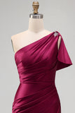 Robe de cérémonie maxi maxi, sirène en satin bourgogne froncée à une épaule, fendue latérale