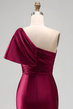 Robe de cérémonie maxi maxi, sirène en satin bourgogne froncée à une épaule, fendue latérale