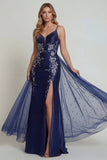 Robe mère de la mariée à bretelles fines bleu marine à bretelles fines en application en satin