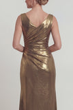 Robe de la mère de la mariée en satin métallique à fourreau doré avec fente
