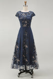 Robe de la mère de la mariée à étui marine scintillante à paillettes à col bateau