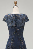 Robe de la mère de la mariée à étui marine scintillante à paillettes à col bateau