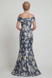 Robe de mère de la mariée à motifs de sirène à motifs floraux bleu marine avec poches