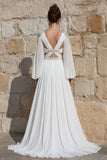 Robe de mariée longue à perles en chiffon ivoire avec une ligne et une fente