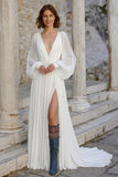 Robe de mariée ivoire à manches longues en mousseline en mousseline avec fente