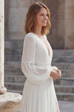 Robe de mariée longue en chiffon ivoire avec une longue fente