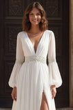 Robe de mariée à manches longues plissées en V, en ivoire et fendue