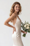 Robe de mariée sirène en satin en satin ivoire à bretelles en traîne