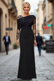 Robe de la mère de la mariée en lacette noire en satin à une épaule
