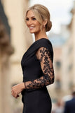 Robe de la mère de la mariée en lacette noire en satin à une épaule