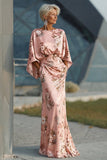 Robe de mère de la mariée à motifs de rose poussiéreuse à motifs de fleurs, satin et manches évasées