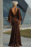 Robe de mère de la mariée à motifs marron à fourreau et manches évasées