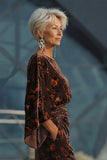 Robe de mère de la mariée à motifs marron à fourreau et manches évasées
