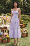 Fines bretelles à motifs lilas : une robe Midi Line avec volants