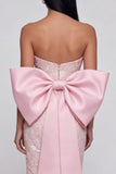 Robe midi rose scintillante, sans bretelles appliquée, avec nœud papillon