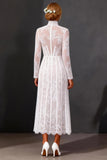 Robe de mariée blanche en dentelle à manches longues