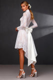 Robe de mariée blanche en dentelle A Line à manches longues hautes-basses avec nœud