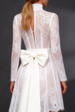 Robe de mariée blanche en dentelle A Line à manches longues hautes-basses avec nœud