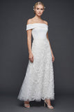 Robe de mariée blanche longue ligne A dénudée