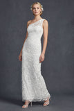 Robe de mariée blanche à épaule unique avec des appliques