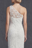 Robe de mariée blanche à épaule unique avec des appliques