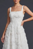 Robe de mariée longue à col carré blanche à ligne A avec des fleurs 3D