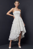 Robe de mariée blanche sans bretelles High-Low A Line avec des fleurs 3D