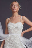 Robe de mariée courte avec des brides courtes bodycons 3D Bodycon, fleurs 3D
