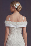 Robe de mariée courte blanche à épaules froides Bodycon avec des fleurs 3D