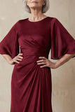 Robe de mère de la mariée en satin rouge à col rond et manches demi-manches