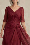 Robe rouge à manches demi-manches A à col en V