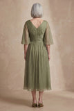 Sauge poussiéreuse Une robe midi à manches midi plissée midi Sage