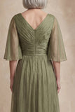 Sauge poussiéreuse Une robe midi à manches midi plissée midi Sage
