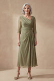 Une robe midi midi à col en V à col en V poussiéreux en ligne sauge poussiéreuse