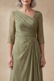 Une robe midi midi à col en V à col en V poussiéreux en ligne sauge poussiéreuse