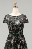 Robe noire longue maman de la mariée à col rond fleuri à col rond avec paillettes