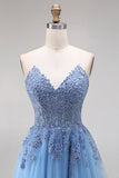 Robe de soirée longue bleue ligne A bustier tulle cœur appliqué avec fente