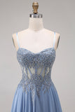 Robe de bal longue bleu acier ligne A bustier en chiffon perlée appliquée avec fente