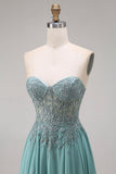 Robe de bal longue eucalyptus ligne A bustier en chiffon cœur perlée appliquée avec fente