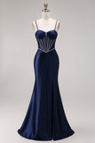 Robe de soirée longue sirène marine en satin dos lacé perlée