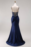 Robe de soirée longue sirène marine en satin dos lacé perlée