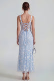 Robe midi florale midi à fourreau lilas à fourreau transparent corset à col carré avec dentelle dans le dos